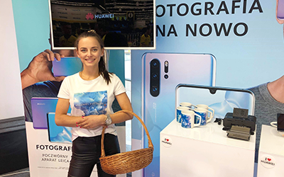 Profesjonalne hostessy w akcji promocyjnej marki Huawei