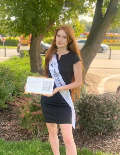 hostessa do dystrybucji materiałów reklamowych