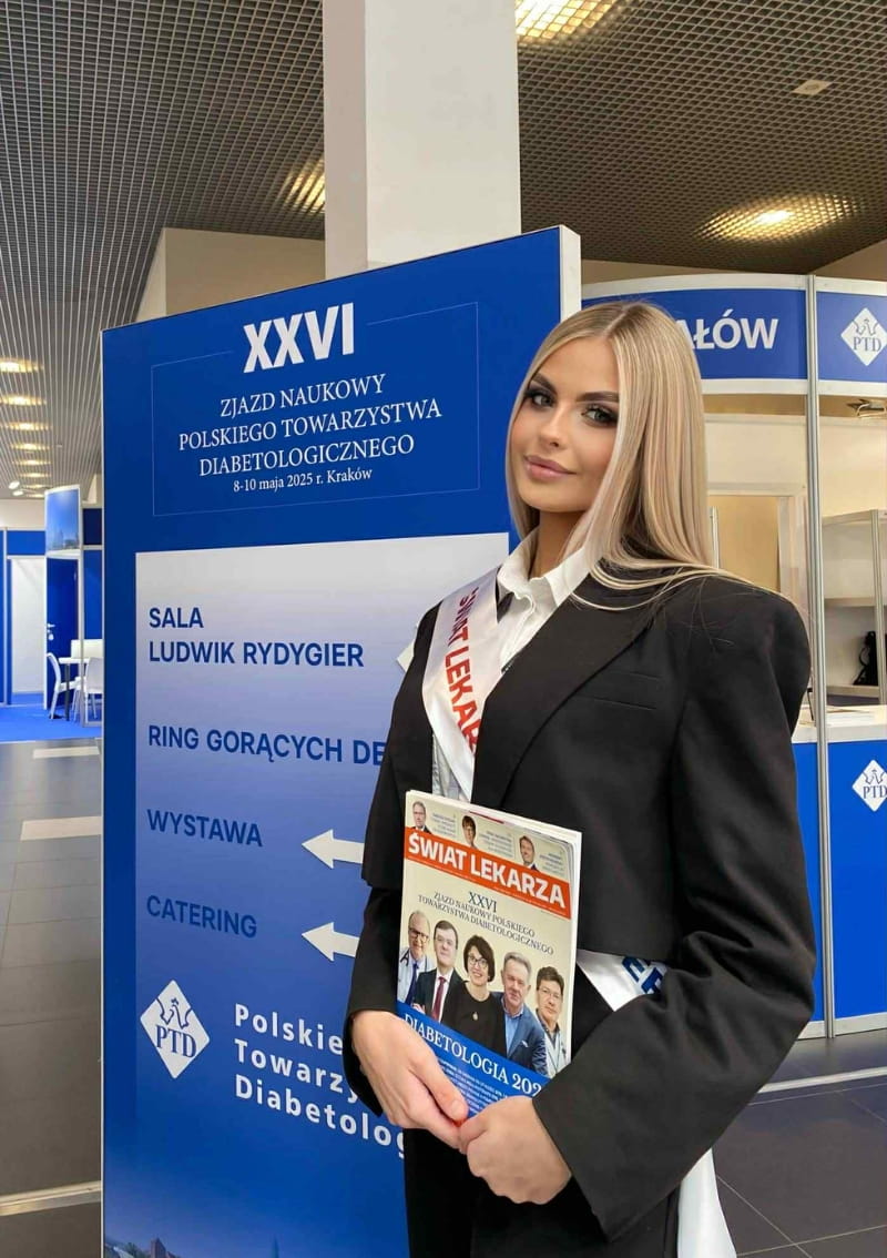 cena godzina pracy hostessy agencja500